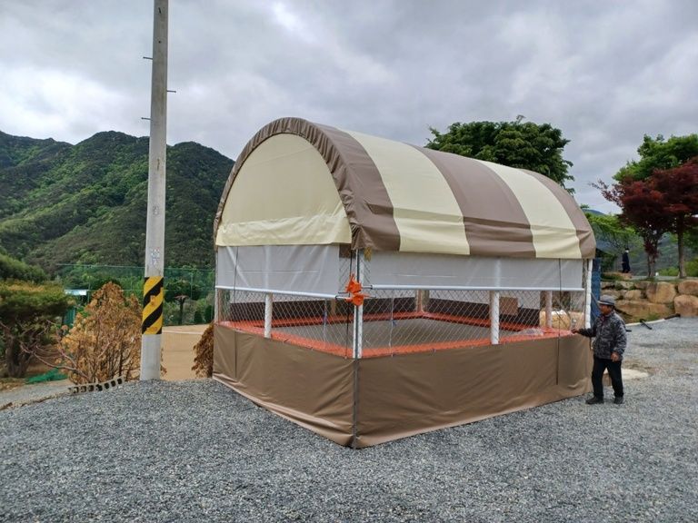 옥천 1382캠핑장에 트램펄린 설치하였습니다.