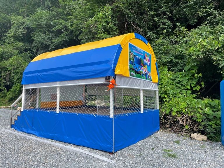 춘천 행운캠핑장에 트램펄린 설치하였습니다.