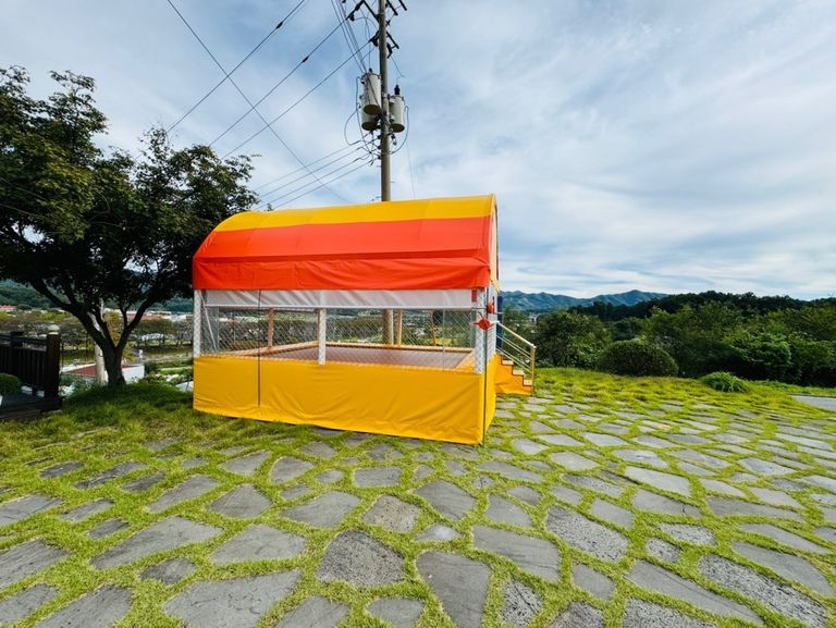 괴산 전원교회에 4-5  트램펄린 설치 하였습니다. 