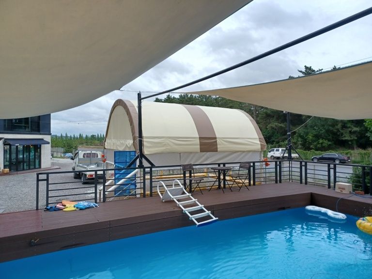 충남 선셋펜션에 트램펄린 설치 완료했습니다.