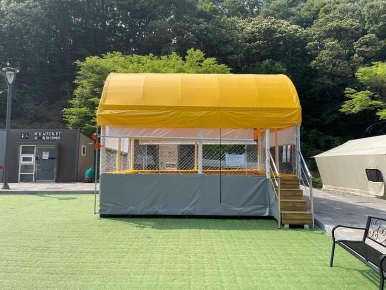 곤지암캠핑장에 트램펄린 설치 완료했습니다.