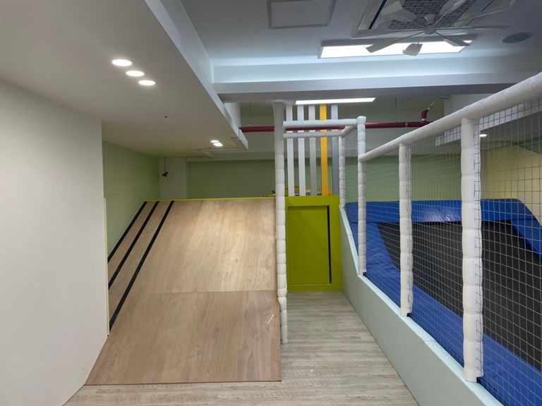 대구 건축디자인 오엠 트램펄린 시공하였습니다