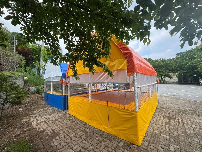 원주교회에 4-5 트램펄린 두대 설치하였습니다.