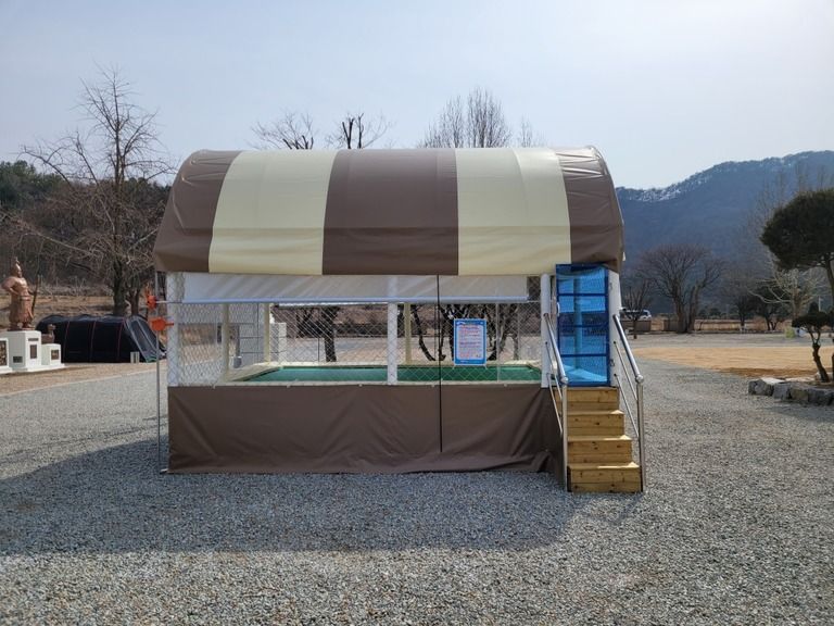 솔부엉이캠핑장에 4*5 트램펄린 설치 완료하였습니다.