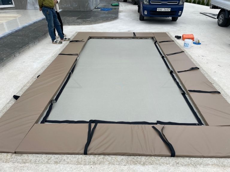 여수에 매립형 트램펄린 설치하엿습니다.