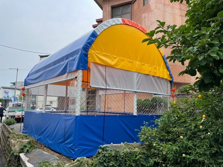 홍천 소망교회에 트램펄린 설치하였습니다.