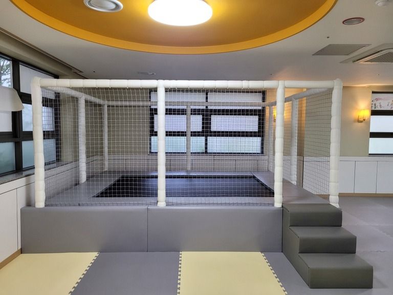 부산에 실내트램펄린과 바닥매트 설치하였습니다