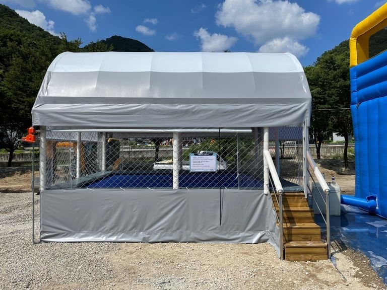 유림산장에 트램펄린 설치하였습니다.