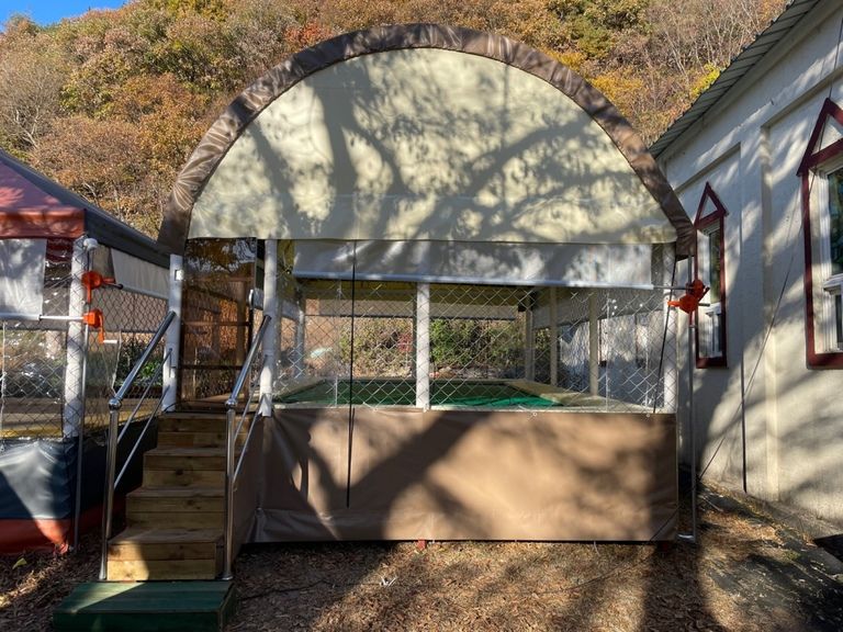 구림한사랑지역아동센터에 4-6 트램펄린 설치하였습니다.