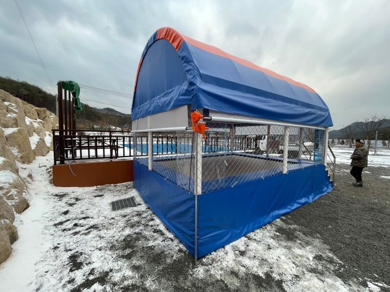 속리산365캠핑장에 트램펄린 설치완료하였습니다.