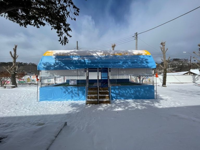 순창 동산초등학교에 4-8 트램펄린 설치완료히였습니다.