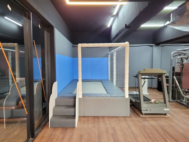 경산주택에 2*4 실내트램펄린 제작설치하였습니다