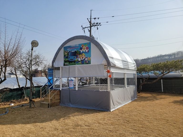 인천에 올방부목으로 트램펄린 시공하였습니다.