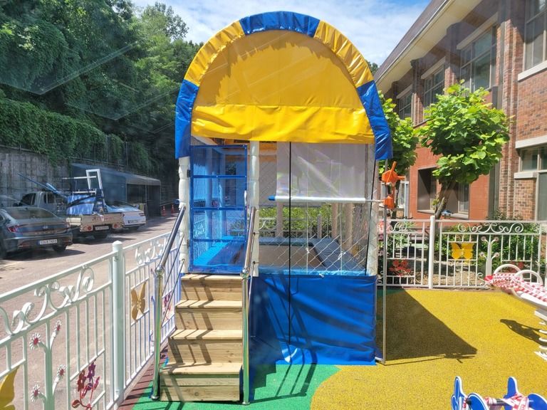 인천연일학교에 트램펄린 설치하였습니다