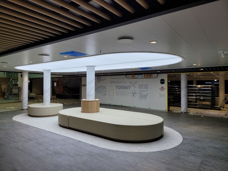 현대미포조선 선박에 쇼파 쿠션 시공하였습니다.