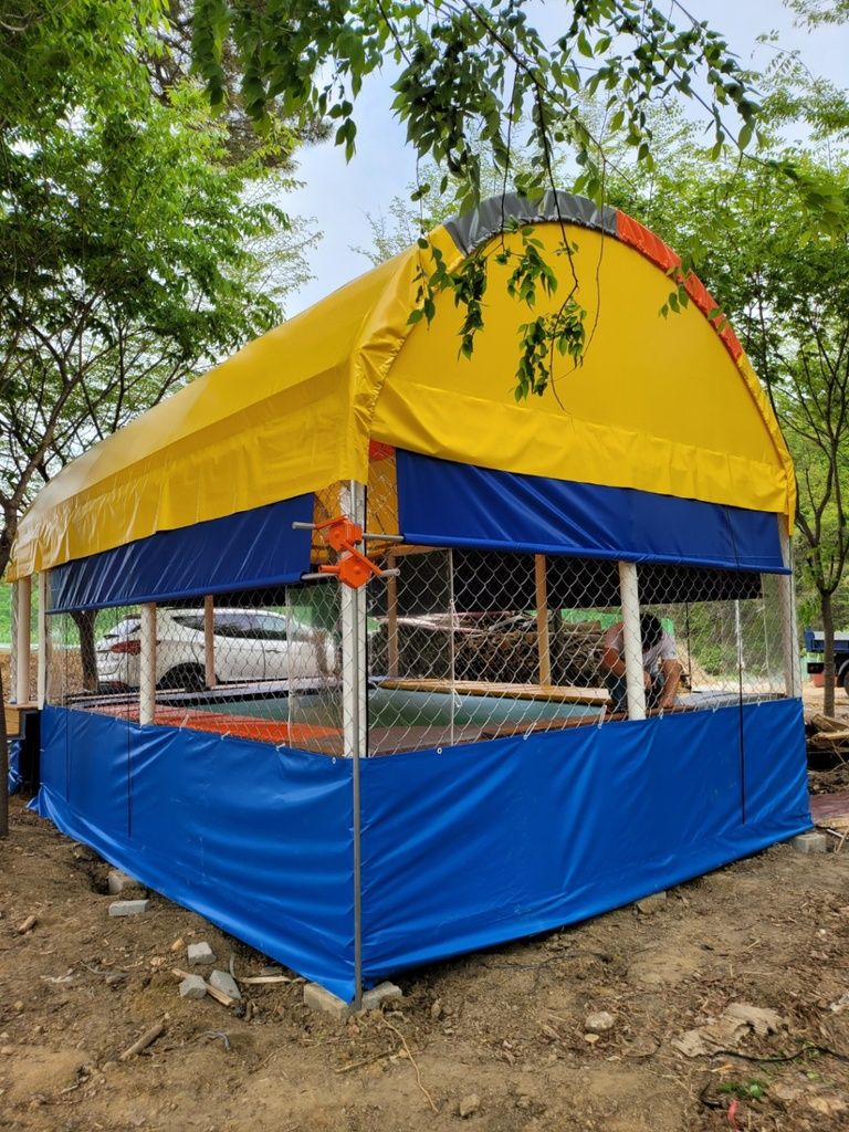 옥산 사택에 트램펄린 설치 완료 하였습니다.