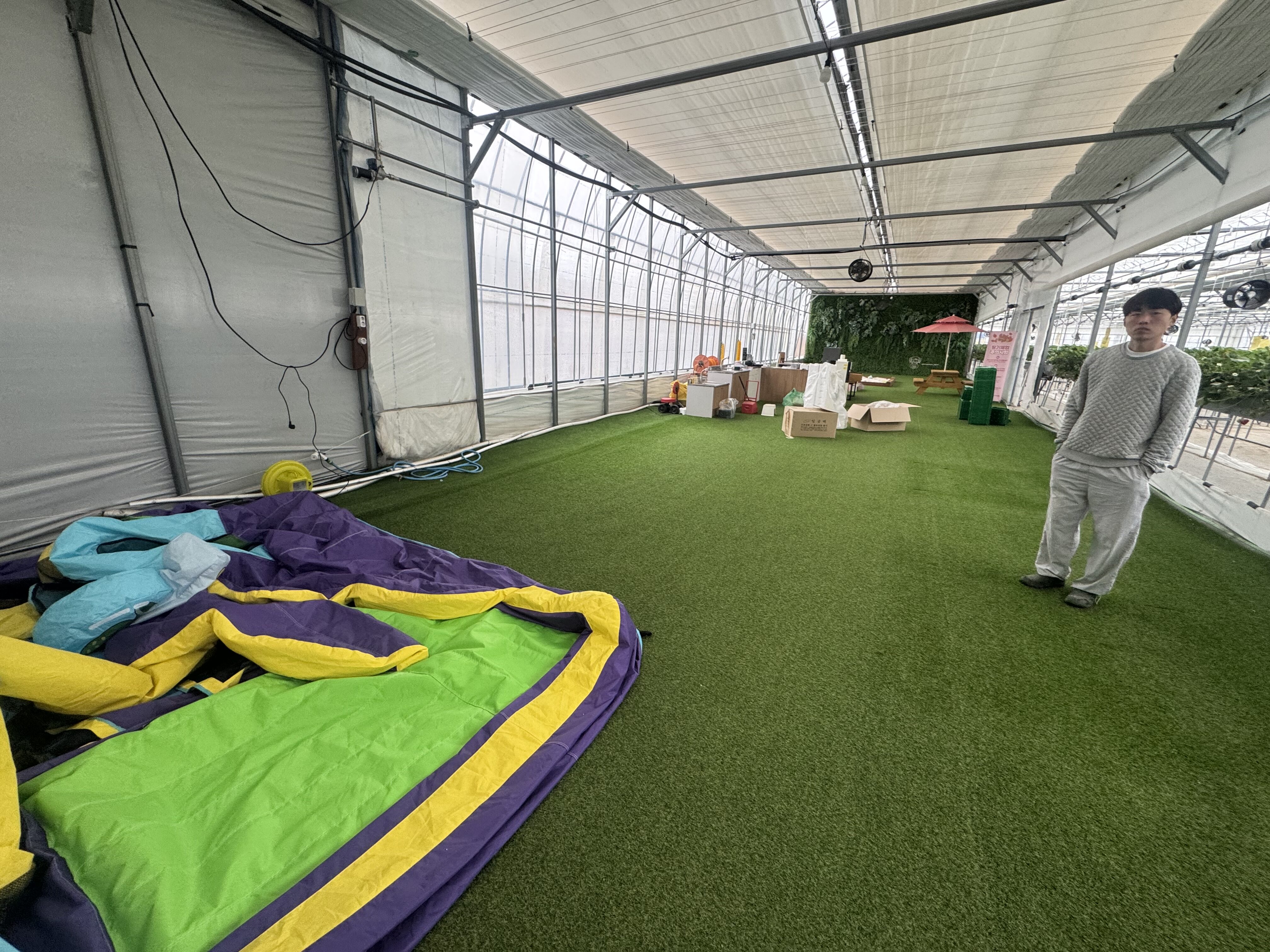 예천 주말농장 트램펄린 설치하였습니다.